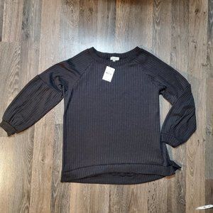 Status by Chenault Black Ribbed Lantern Sleeve Top